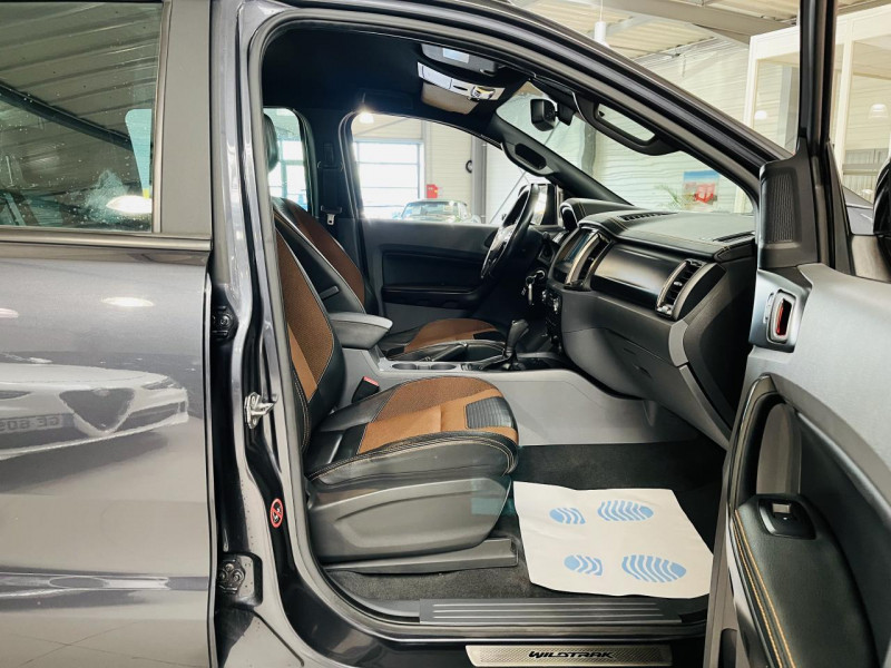 Photo 16 de l'offre de FORD RANGER DOUBLE CABINE  3.2 TDCi 200 4X4 BVA6 WILDTRAK à 29990€ chez Occasions Champenoises