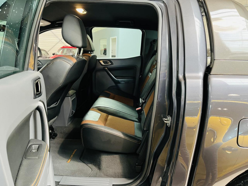 Photo 13 de l'offre de FORD RANGER DOUBLE CABINE  3.2 TDCi 200 4X4 BVA6 WILDTRAK à 29990€ chez Occasions Champenoises