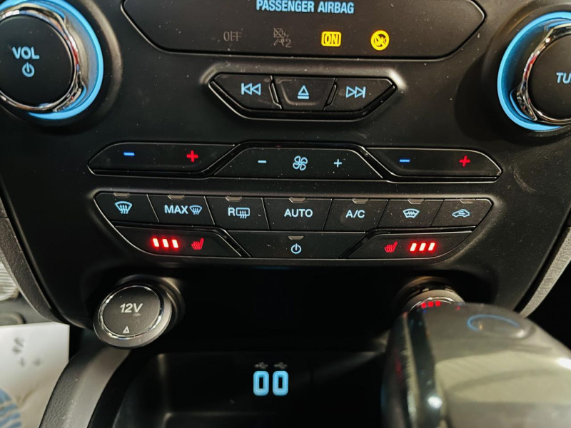 Photo 7 de l'offre de FORD RANGER DOUBLE CABINE  3.2 TDCi 200 4X4 BVA6 WILDTRAK à 29990€ chez Occasions Champenoises