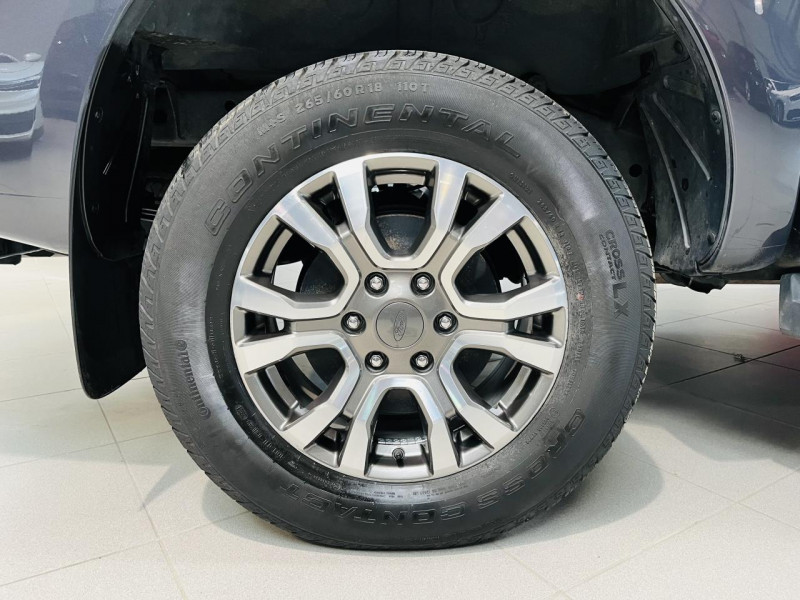 Photo 23 de l'offre de FORD RANGER DOUBLE CABINE  3.2 TDCi 200 4X4 BVA6 WILDTRAK à 29990€ chez Occasions Champenoises