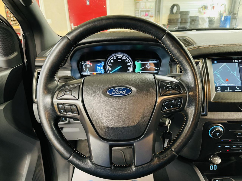 Photo 4 de l'offre de FORD RANGER DOUBLE CABINE  3.2 TDCi 200 4X4 BVA6 WILDTRAK à 29990€ chez Occasions Champenoises