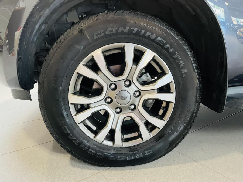 Photo 21 de l'offre de FORD RANGER DOUBLE CABINE  3.2 TDCi 200 4X4 BVA6 WILDTRAK à 29990€ chez Occasions Champenoises