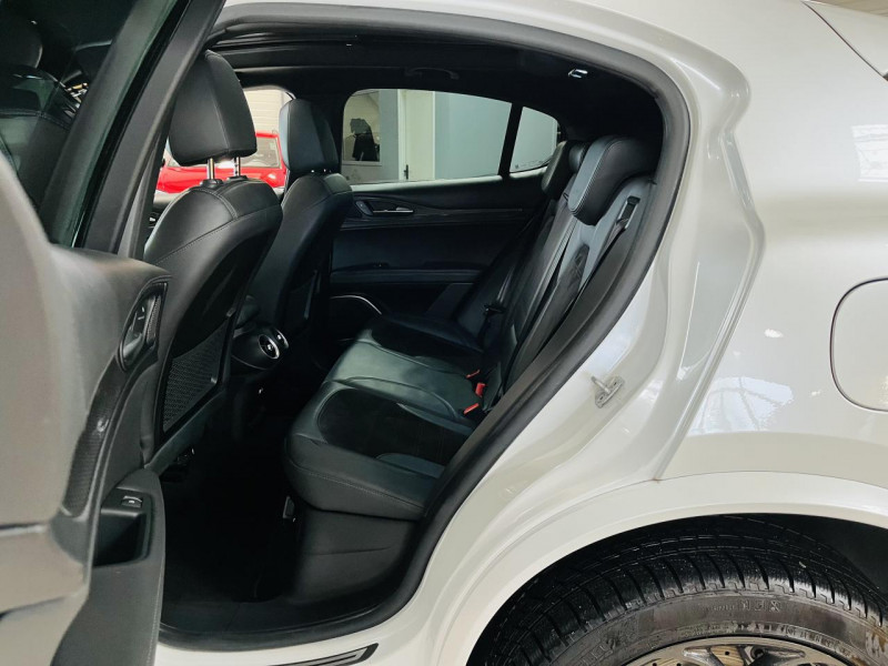 Photo 15 de l'offre de ALFA ROMEO STELVIO 2.9 V6 510ch AT8 Quadrifoglio à 47990€ chez Occasions Champenoises