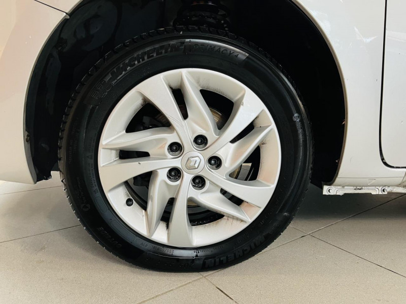 Photo 17 de l'offre de RENAULT KANGOO TCE 115 Energy Limited à 11990€ chez Occasions Champenoises