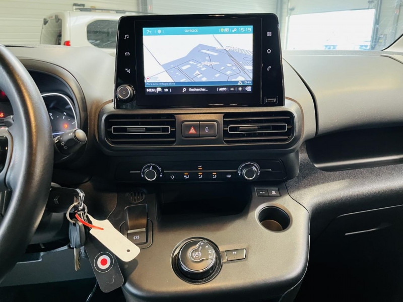 Photo 6 de l'offre de CITROEN BERLINGO Taille XL BlueHDi 130 S&S EAT8 Shine à 23990€ chez Occasions Champenoises