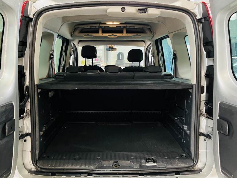 Photo 10 de l'offre de RENAULT KANGOO TCE 115 Energy Limited à 11990€ chez Occasions Champenoises