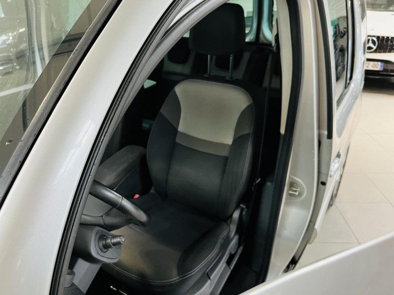 Photo 7 de l'offre de RENAULT KANGOO TCE 115 Energy Limited à 11990€ chez Occasions Champenoises