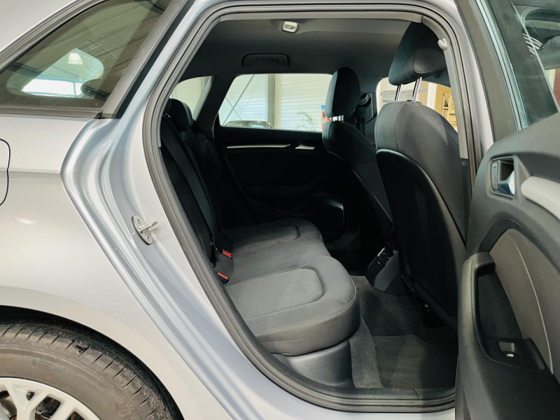 Photo 11 de l'offre de AUDI A3 SPORTBACK 30 TDI 116 Business Line S tronic 7 à 16490€ chez Occasions Champenoises