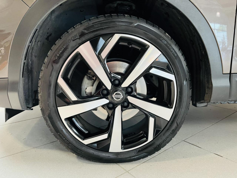 Photo 21 de l'offre de NISSAN QASHQAI 1.3 DIG-T 140 Tekna à 15990€ chez Occasions Champenoises