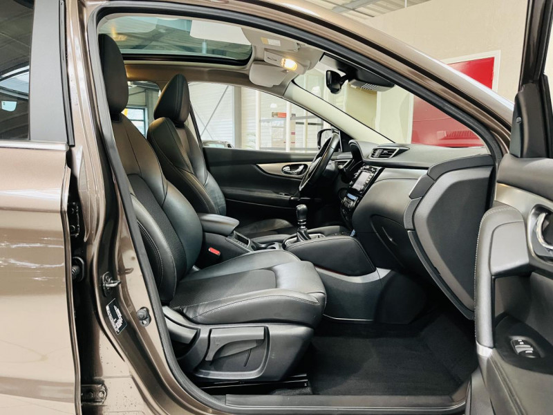 Photo 15 de l'offre de NISSAN QASHQAI 1.3 DIG-T 140 Tekna à 15990€ chez Occasions Champenoises