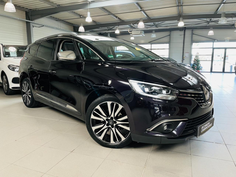 Renault GRAND SCENIC IV TCe 160 FAP EDC Initiale Paris ESSENCE NOIR GNG +NOIR GNE Occasion à vendre