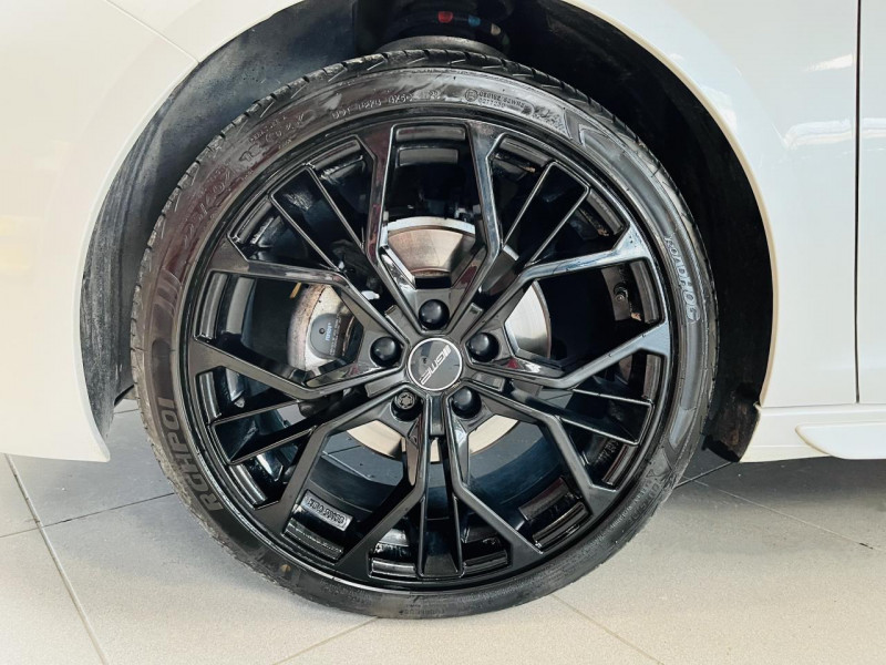 Photo 20 de l'offre de PEUGEOT 308 1.6 BlueHDi 120 EAT6 GT Line à 11990€ chez Occasions Champenoises