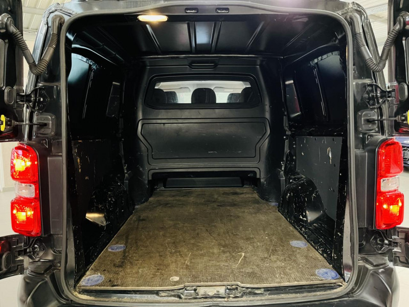 Photo 12 de l'offre de PEUGEOT EXPERT CABINE APPROFONDIE LONG 2.0 BLUEHDI 120 S&S PREMIUM à 21990€ chez Occasions Champenoises