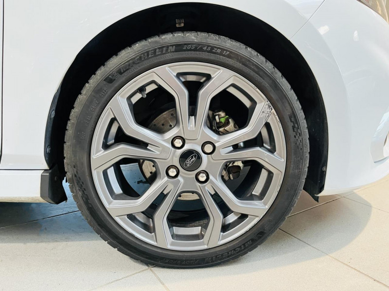 Photo 21 de l'offre de FORD FIESTA 1.0 EcoBoost 100 ST-Line à 10990€ chez Occasions Champenoises