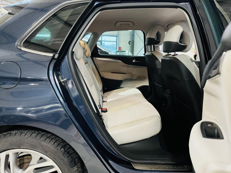 Photo 12 de l'offre de CITROEN C4  HDi 90 FAP Exclusive à 8990€ chez Occasions Champenoises