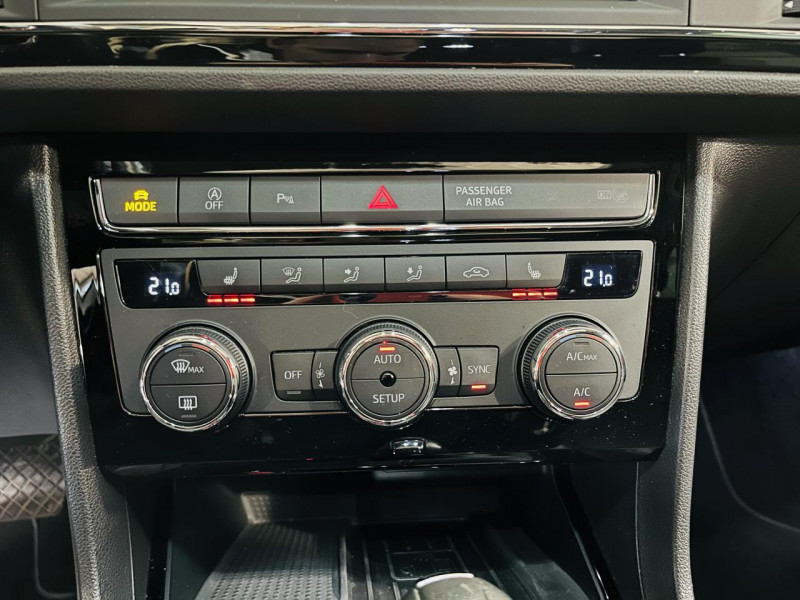 Photo 10 de l'offre de SEAT LEON 1.5 TSI 150 Start/Stop ACT DSG7 FR à 17490€ chez Occasions Champenoises