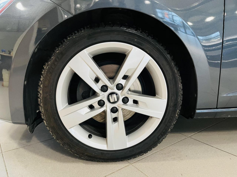 Photo 22 de l'offre de SEAT LEON 1.5 TSI 150 Start/Stop ACT DSG7 FR à 17490€ chez Occasions Champenoises