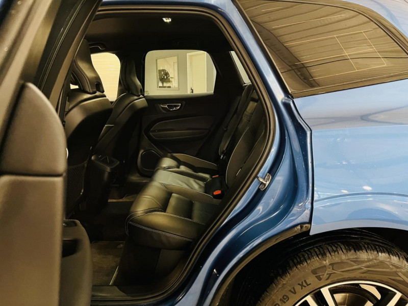 Photo 13 de l'offre de VOLVO XC60  B5 AWD 235 ch Geartronic 8 R-Design à 35990€ chez Occasions Champenoises