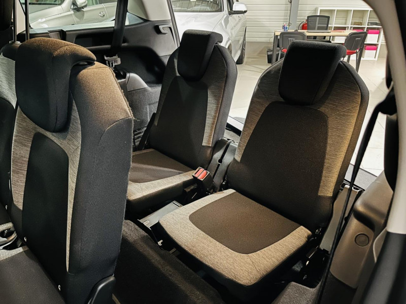 Photo 12 de l'offre de CITROEN GRAND C4 SPACETOURER BlueHDi 130 S&S BVM6 Feel à 13990€ chez Occasions Champenoises