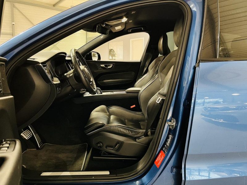 Photo 10 de l'offre de VOLVO XC60  B5 AWD 235 ch Geartronic 8 R-Design à 35990€ chez Occasions Champenoises