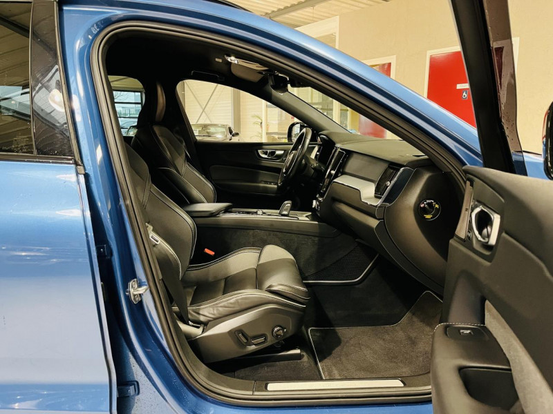 Photo 19 de l'offre de VOLVO XC60  B5 AWD 235 ch Geartronic 8 R-Design à 35990€ chez Occasions Champenoises