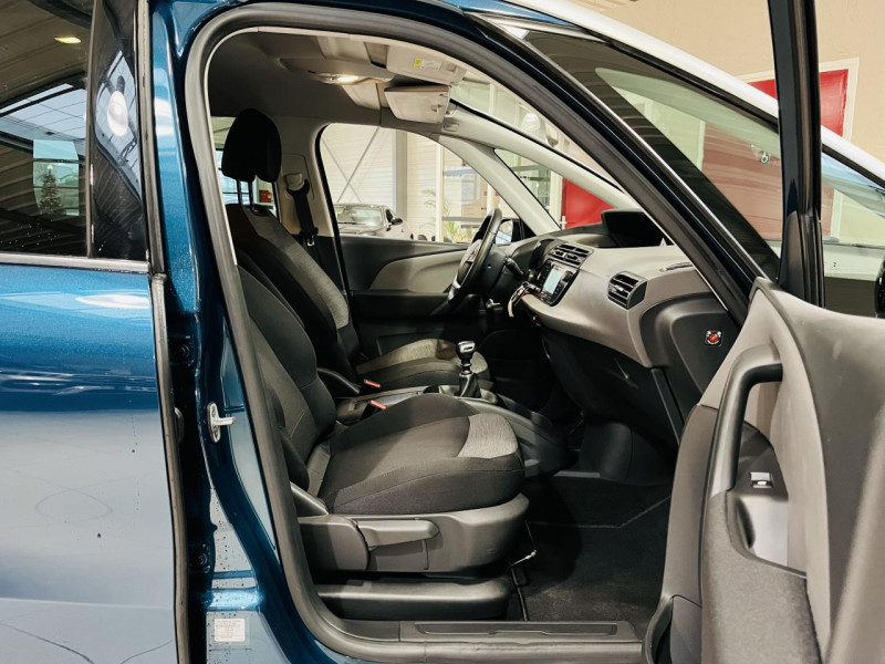 Photo 16 de l'offre de CITROEN GRAND C4 SPACETOURER BlueHDi 130 S&S BVM6 Feel à 13990€ chez Occasions Champenoises