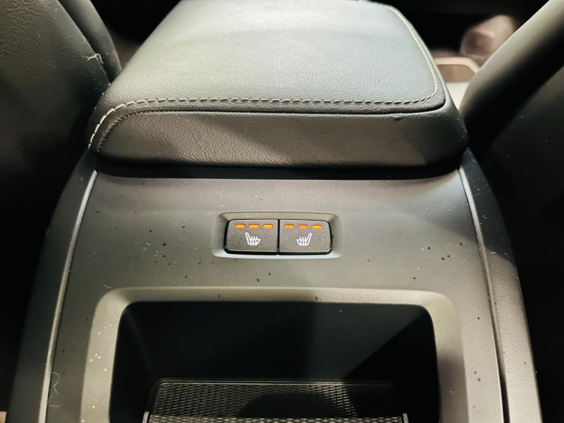 Photo 14 de l'offre de VOLVO XC60  B5 AWD 235 ch Geartronic 8 R-Design à 35990€ chez Occasions Champenoises