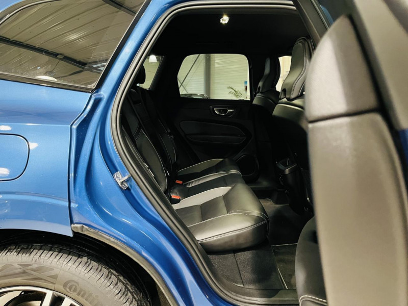 Photo 18 de l'offre de VOLVO XC60  B5 AWD 235 ch Geartronic 8 R-Design à 35990€ chez Occasions Champenoises