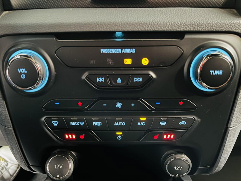 Photo 8 de l'offre de FORD RANGER DOUBLE CABINE  3.2 TDCi 200 4X4 BVA6 WILDTRAK à 30990€ chez Occasions Champenoises