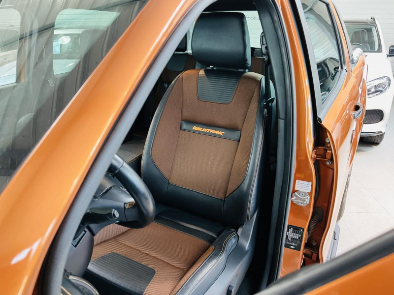 Photo 9 de l'offre de FORD RANGER DOUBLE CABINE  3.2 TDCi 200 4X4 BVA6 WILDTRAK à 30990€ chez Occasions Champenoises