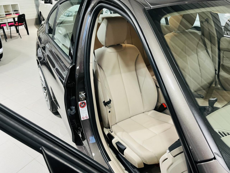 Photo 13 de l'offre de BMW SERIE 3  320d 184 ch F30 Modern à 16490€ chez Occasions Champenoises