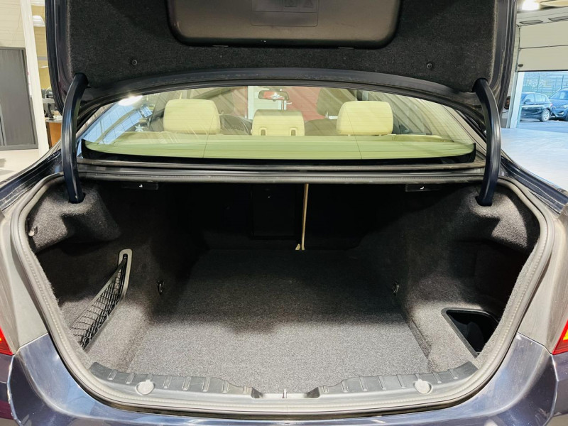 Photo 13 de l'offre de BMW SERIE 5  520d 184 ch F10 LCI Luxe BVA 8 à 18990€ chez Occasions Champenoises