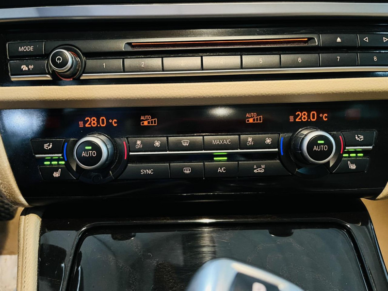 Photo 7 de l'offre de BMW SERIE 5  520d 184 ch F10 LCI Luxe BVA 8 à 18990€ chez Occasions Champenoises