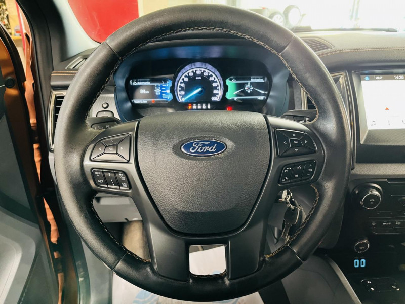 Photo 4 de l'offre de FORD RANGER DOUBLE CABINE  3.2 ECOBLUE 200 4X4 BV6 WILDTRAK à 29990€ chez Occasions Champenoises
