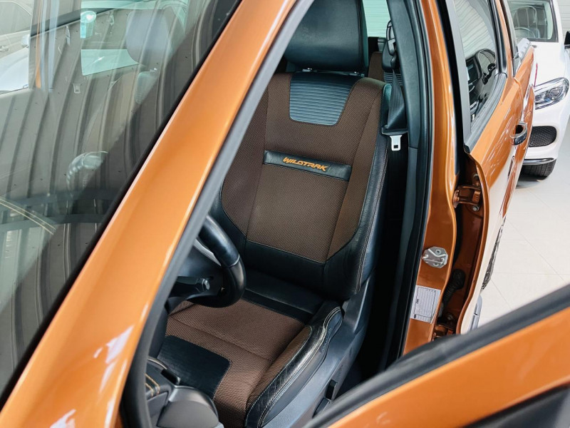 Photo 9 de l'offre de FORD RANGER DOUBLE CABINE  3.2 ECOBLUE 200 4X4 BV6 WILDTRAK à 29990€ chez Occasions Champenoises