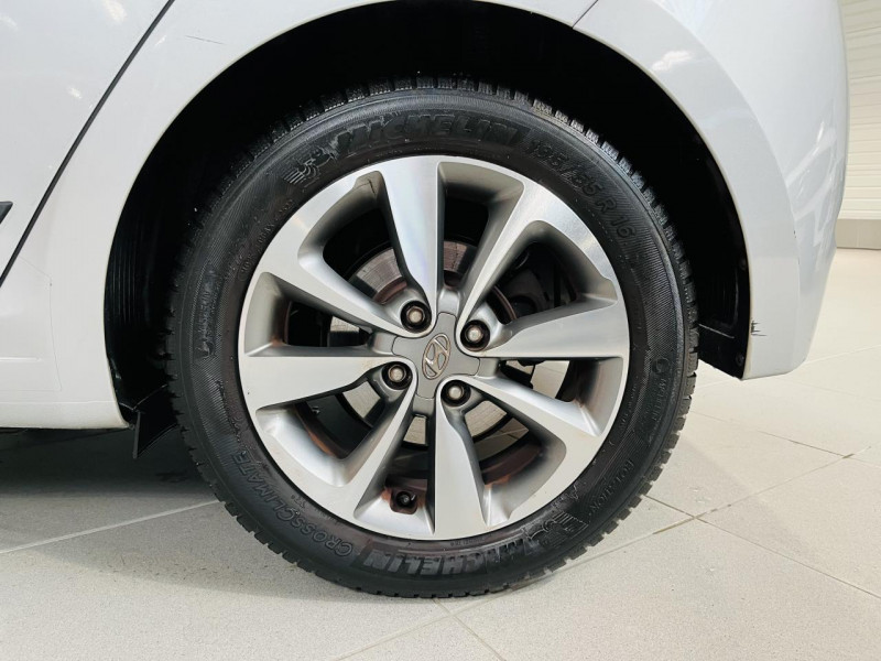 Photo 18 de l'offre de HYUNDAI i20  1.2 84 Inituitive à 10990€ chez Occasions Champenoises