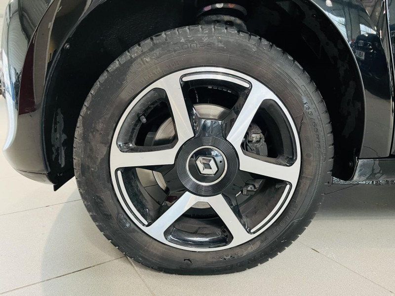 Photo 18 de l'offre de RENAULT TWINGO III 0.9 TCe 90 Energy Intens à 8490€ chez Occasions Champenoises