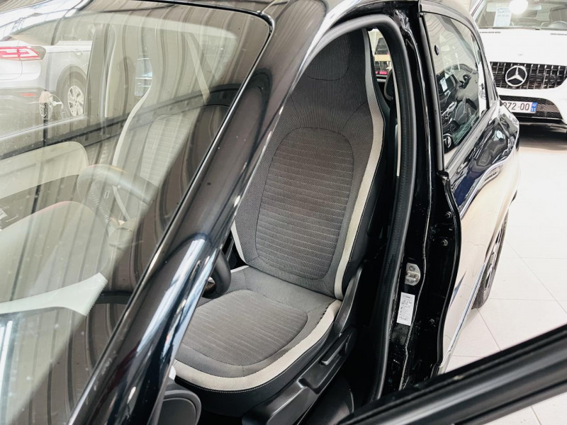 Photo 8 de l'offre de RENAULT TWINGO III 0.9 TCe 90 Energy Intens à 8490€ chez Occasions Champenoises