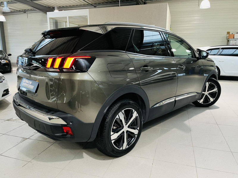 Photo 18 de l'offre de PEUGEOT 3008  1.6 BlueHDi 120ch S&S BVM6 Allure à 15990€ chez Occasions Champenoises