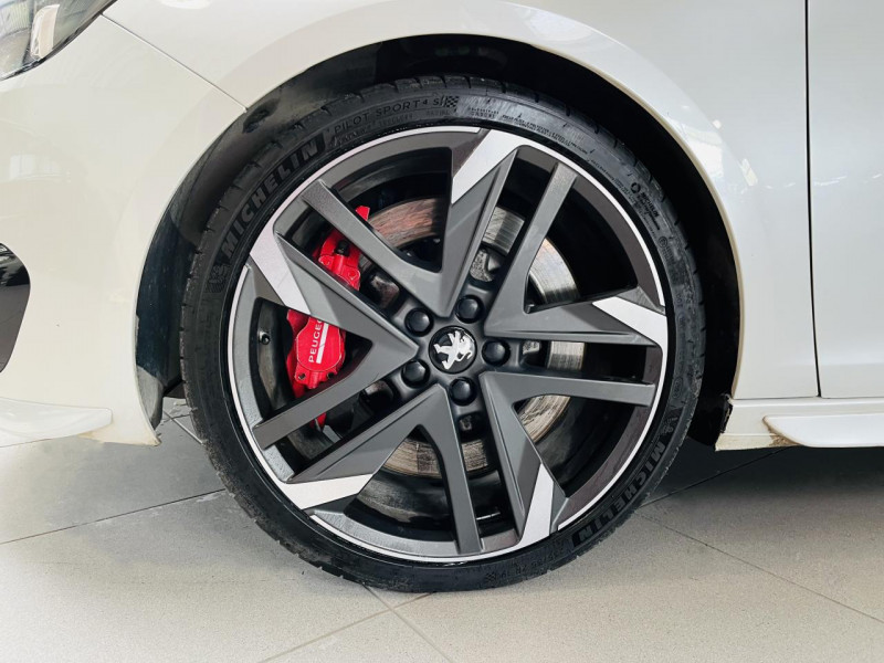 Photo 20 de l'offre de PEUGEOT 308 GTI 1.6 THP 270  à 16490€ chez Occasions Champenoises