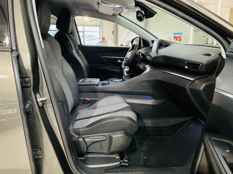 Photo 14 de l'offre de PEUGEOT 3008  1.6 BlueHDi 120ch S&S BVM6 Allure à 15990€ chez Occasions Champenoises