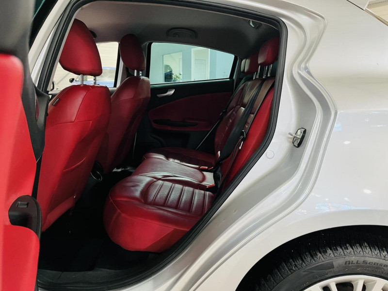 Photo 9 de l'offre de ALFA ROMEO GIULIETTA Série 2 1.6 JTDm 120 ch S&S Super à 12990€ chez Occasions Champenoises