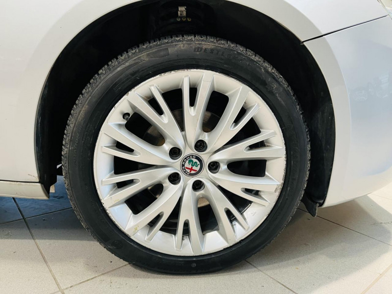 Photo 20 de l'offre de ALFA ROMEO GIULIETTA Série 2 1.6 JTDm 120 ch S&S Super à 12990€ chez Occasions Champenoises