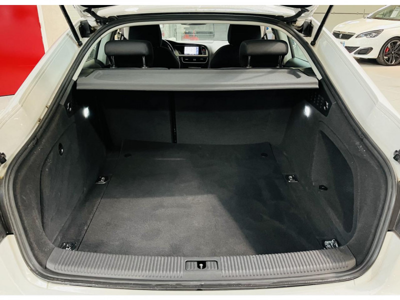 Photo 10 de l'offre de AUDI A5 SPORTBACK 2.0 TDI 177 S-tronic S Line à 18490€ chez Occasions Champenoises