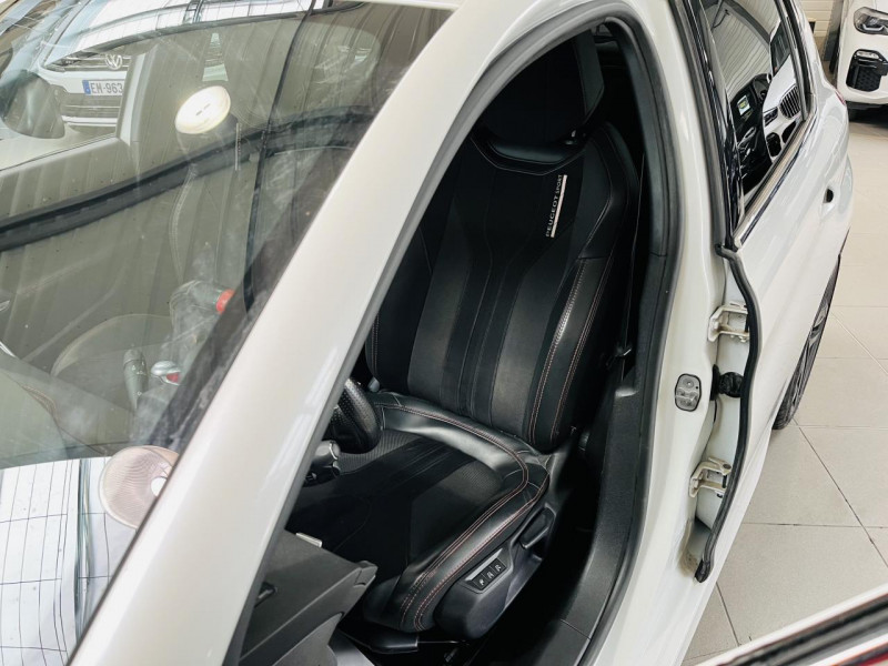 Photo 8 de l'offre de PEUGEOT 308 GTI 1.6 THP 270  à 16490€ chez Occasions Champenoises