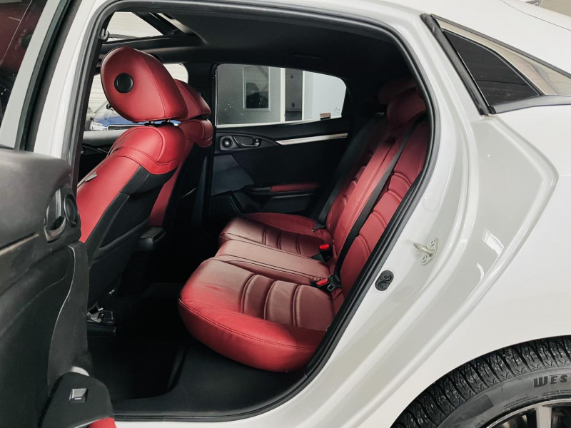 Photo 14 de l'offre de HONDA CIVIC 1.0 i-VTEC 126 CVT Exclusive Premium à 15990€ chez Occasions Champenoises