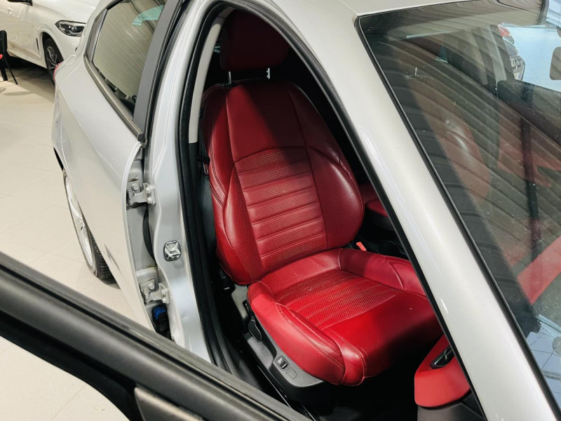Photo 13 de l'offre de ALFA ROMEO GIULIETTA Série 2 1.6 JTDm 120 ch S&S Super à 12990€ chez Occasions Champenoises