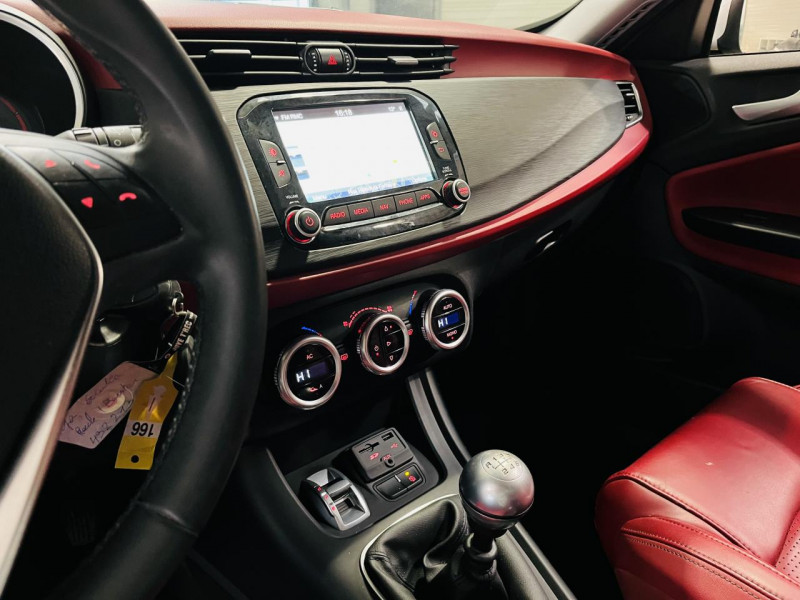Photo 5 de l'offre de ALFA ROMEO GIULIETTA Série 2 1.6 JTDm 120 ch S&S Super à 12990€ chez Occasions Champenoises