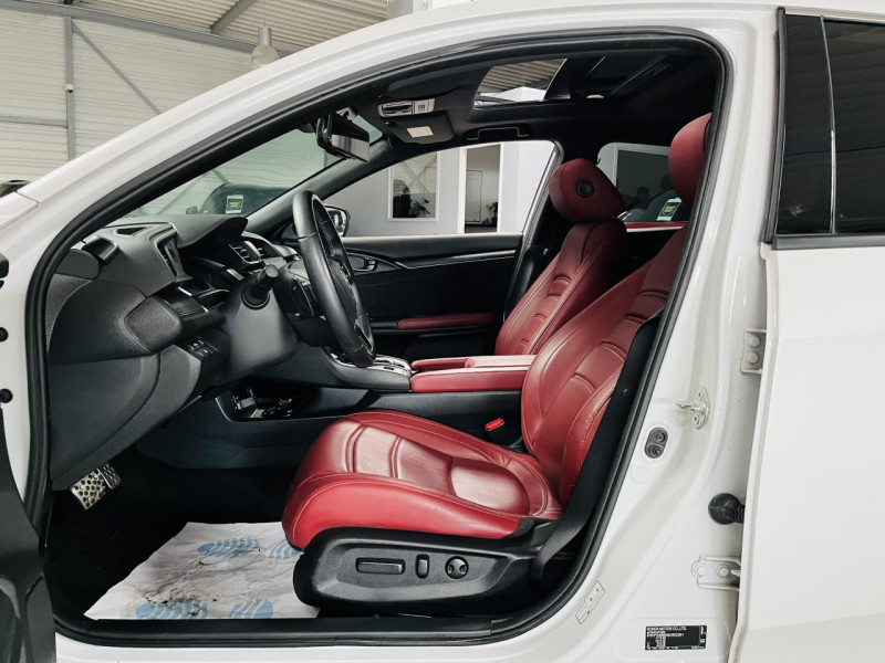 Photo 12 de l'offre de HONDA CIVIC 1.0 i-VTEC 126 CVT Exclusive Premium à 15990€ chez Occasions Champenoises