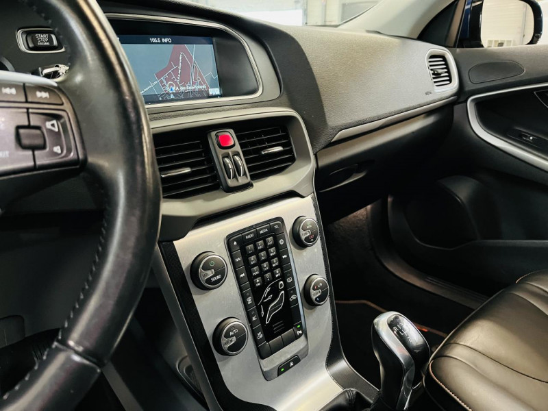 Photo 5 de l'offre de VOLVO V40 BUSINESS D2 115 Ocean Race à 13990€ chez Occasions Champenoises